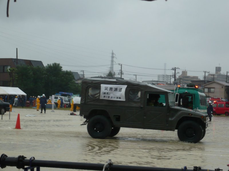 救援活動車'' 救援活動車''